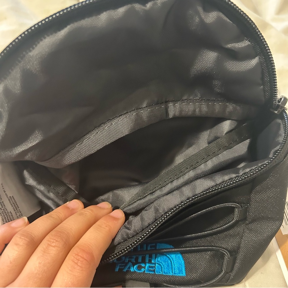 The North Face Jester Lumbar Fanny Pack Waist Bag Adult Black/AcousticBlue New - Picture 6 of 6